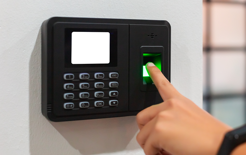 Cartão de ponto: conheça os tipos e como escolher a melhor opção